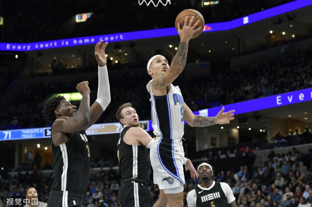 缺席虽增添 缺席虽增添